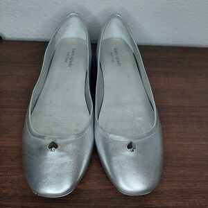 Kate Spade New York Silver Metallic Spade Charm Ballet Flats Size 7.5